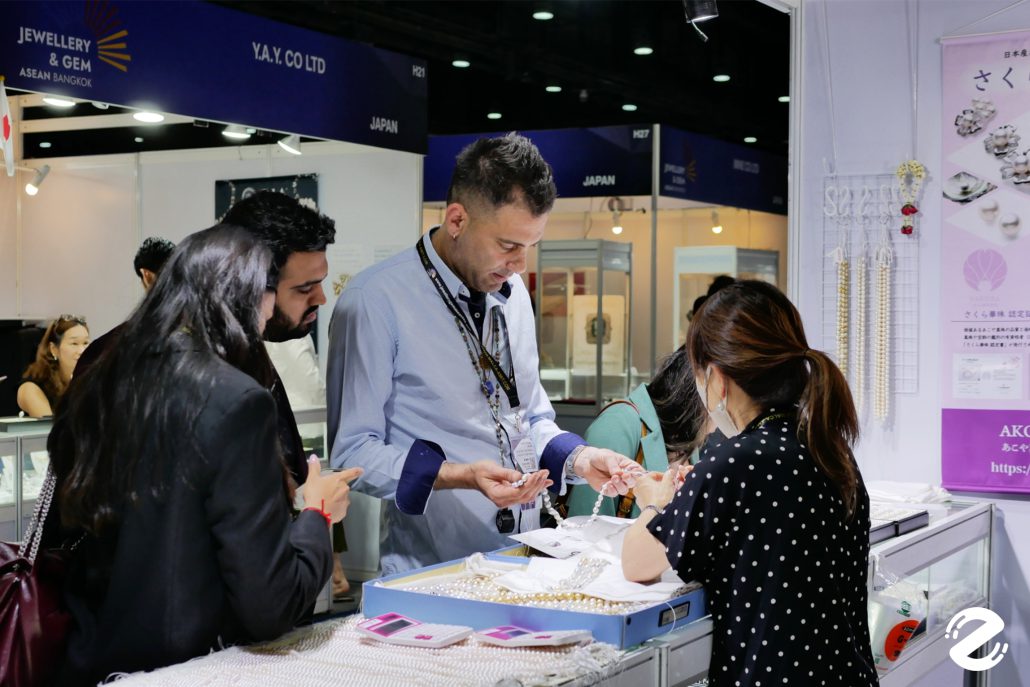 เริ่มแล้ว! Jewellery & Gem ASEAN Bangkok 2025 งานแสดงสินค้าเพื่อธุรกิจอัญมณีและเครื่องประดับระดับนานาชาติ ครบทุกด้านของธุรกิจอัญมณีและเครื่องประดับในที่เดียว Zipevent