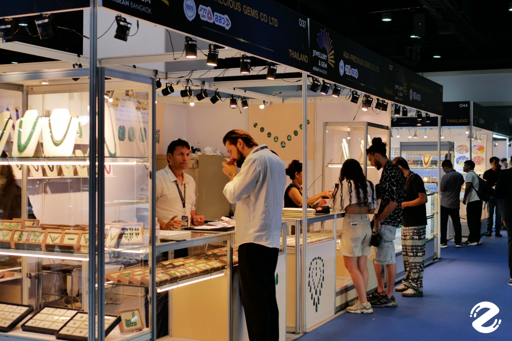 กลับมาอีกครั้ง! Jewellery & Gem ASEAN Bangkok 2026 งานแสดงสินค้าเพื่อธุรกิจอัญมณีและเครื่องประดับนานาชาติ ครบทุกด้านของธุรกิจอัญมณี จัดเต็มกิจกรรมสุด exclusive ตลอด 4 วัน! Zipevent
