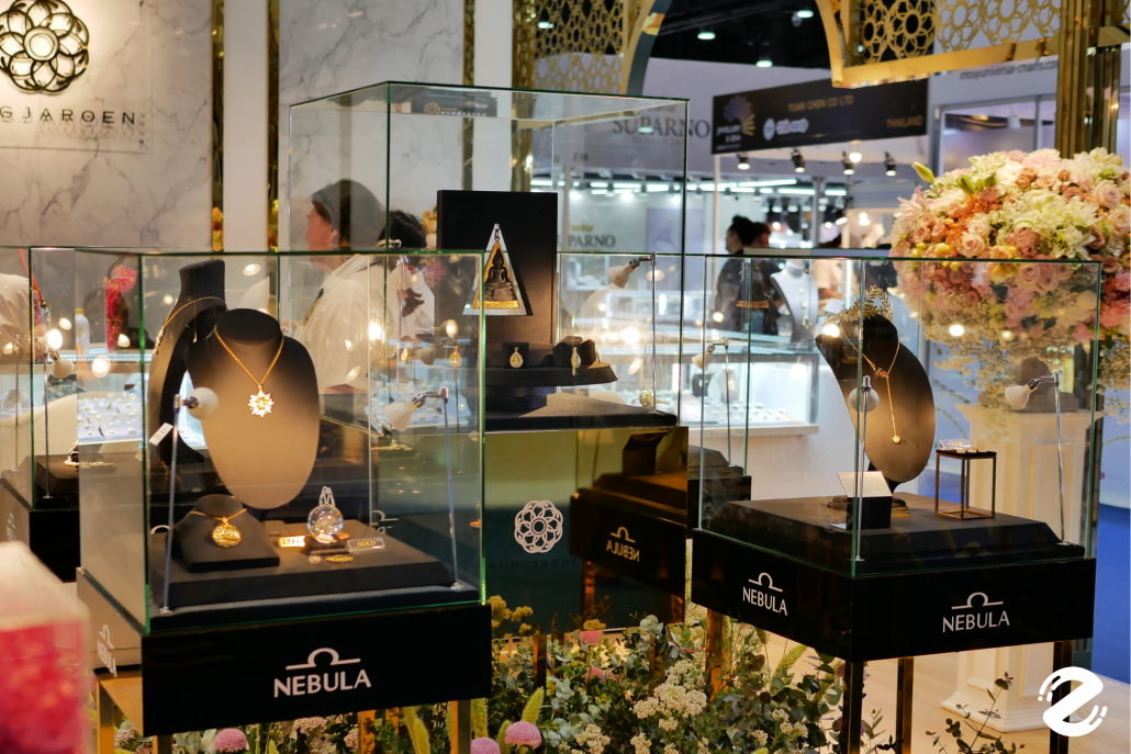 กลับมาอีกครั้ง! Jewellery & Gem ASEAN Bangkok 2026 งานแสดงสินค้าเพื่อธุรกิจอัญมณีและเครื่องประดับนานาชาติ ครบทุกด้านของธุรกิจอัญมณี จัดเต็มกิจกรรมสุด exclusive ตลอด 4 วัน! Zipevent