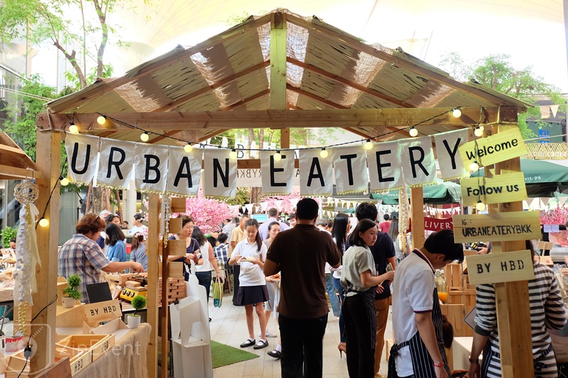 พาเที่ยวงาน Urban Eatery Fruiturday at K-Village สายชิลห้ามพลาด!