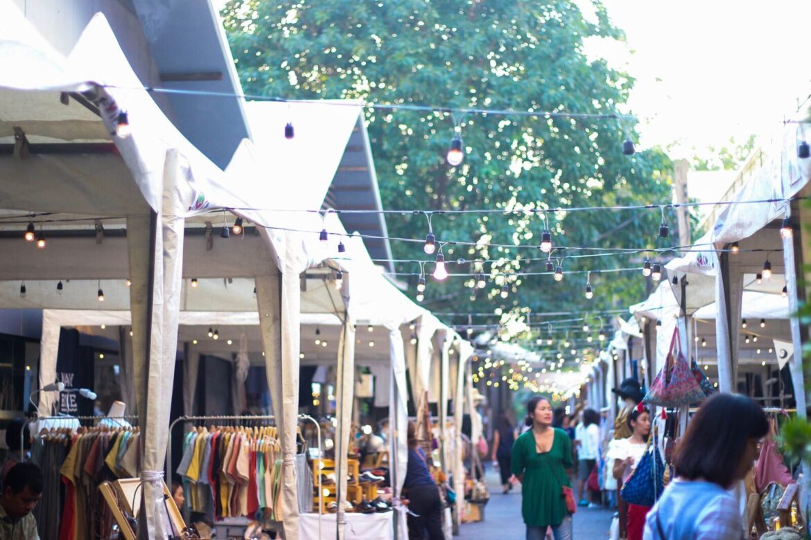 The Knack Market ตลาดย่านคลองสานที่มีพร้อมทุกอย่างให้เราแล้ว The Knack Market