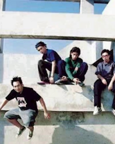 ULTRA CHUADZ Live at Parkin toys Zipevent