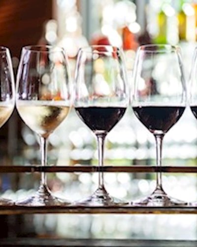 Vine & Dine – a Communal Table Zipevent