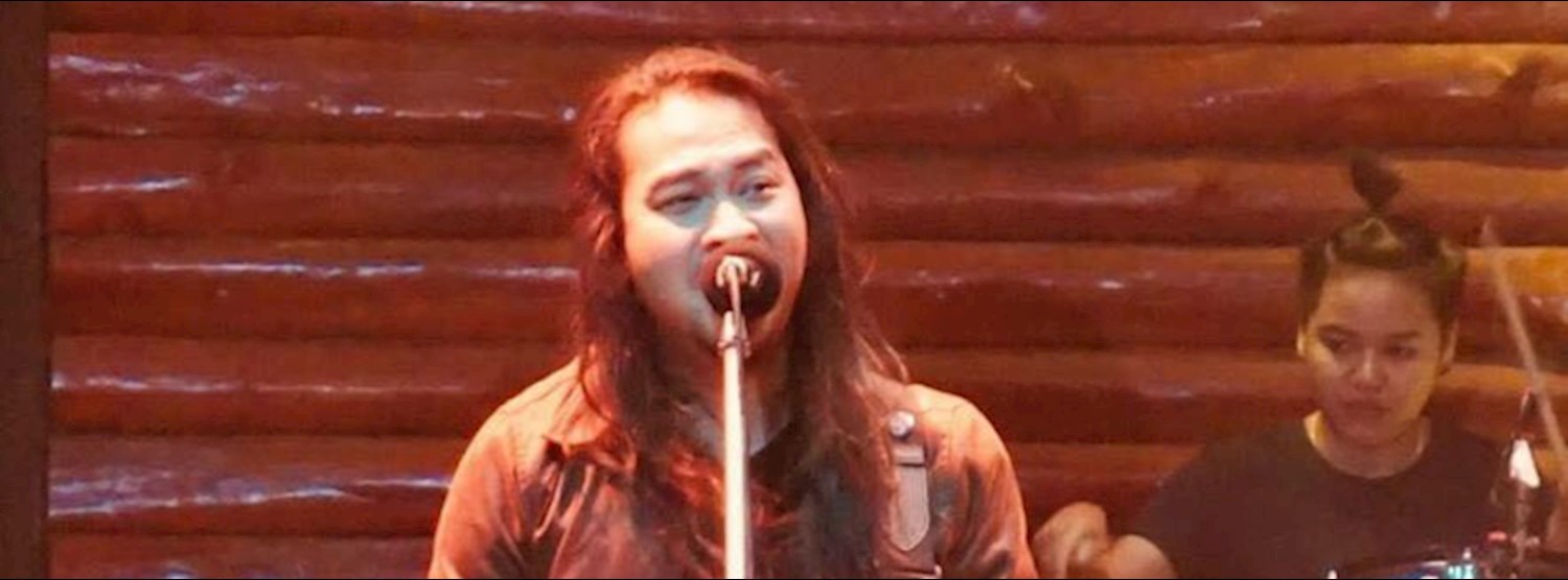 เป้ Hi rock live at Parking toys Zipevent