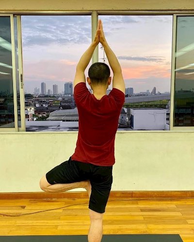  Yoga with Tony Zipevent
