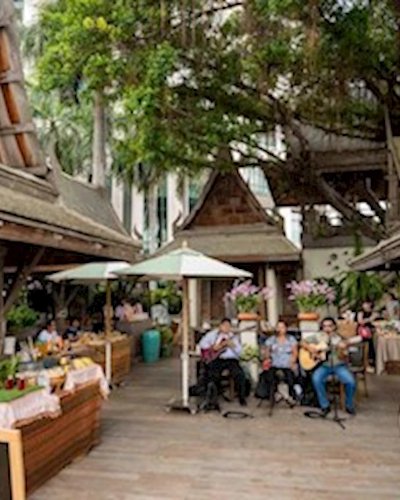Thiptara Craft Market on The Peninsula Lawn Zipevent